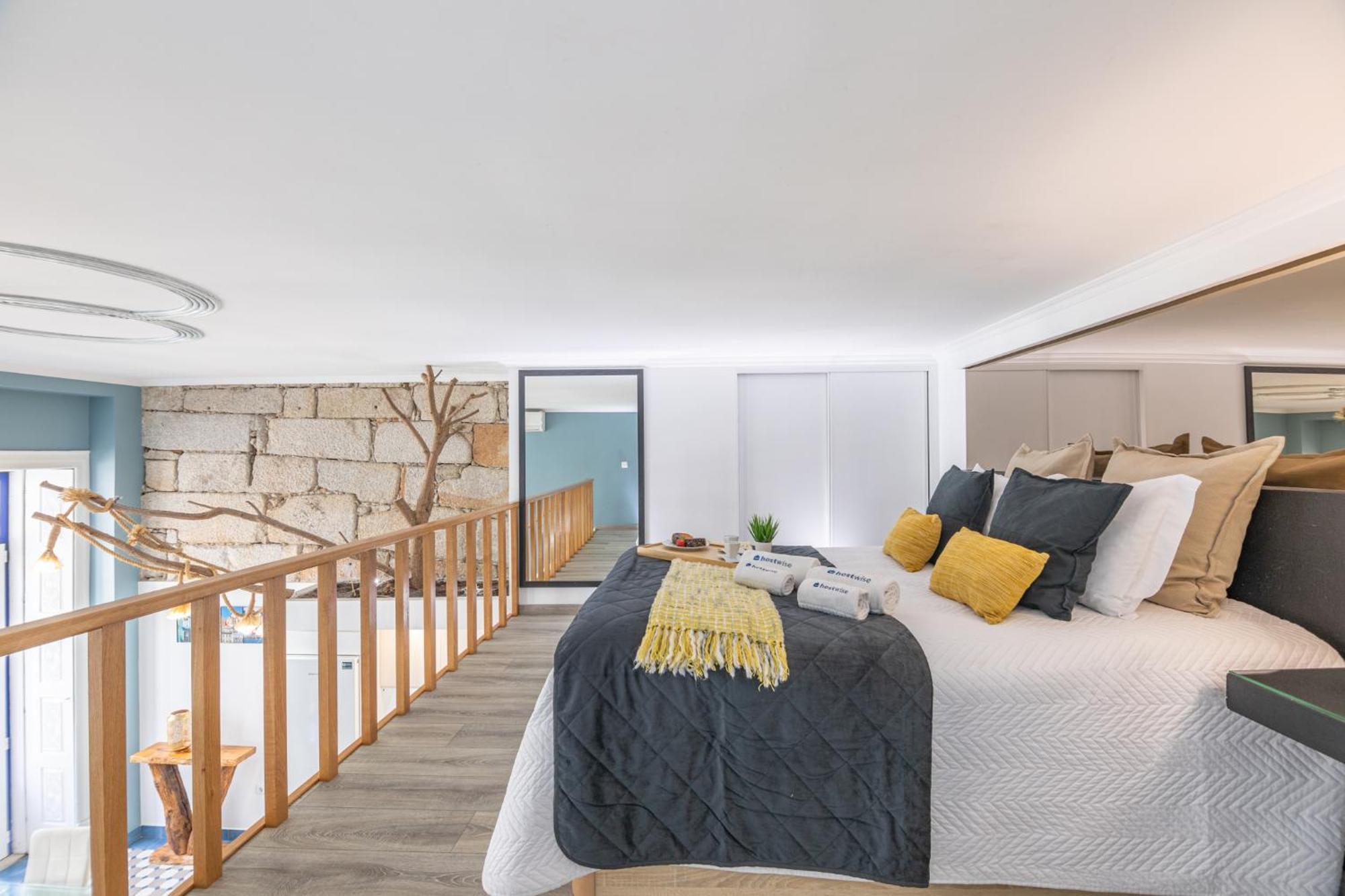 Deluxe Spacious Flats W Mezzanine By Host Wise Apartment Porto Exterior foto