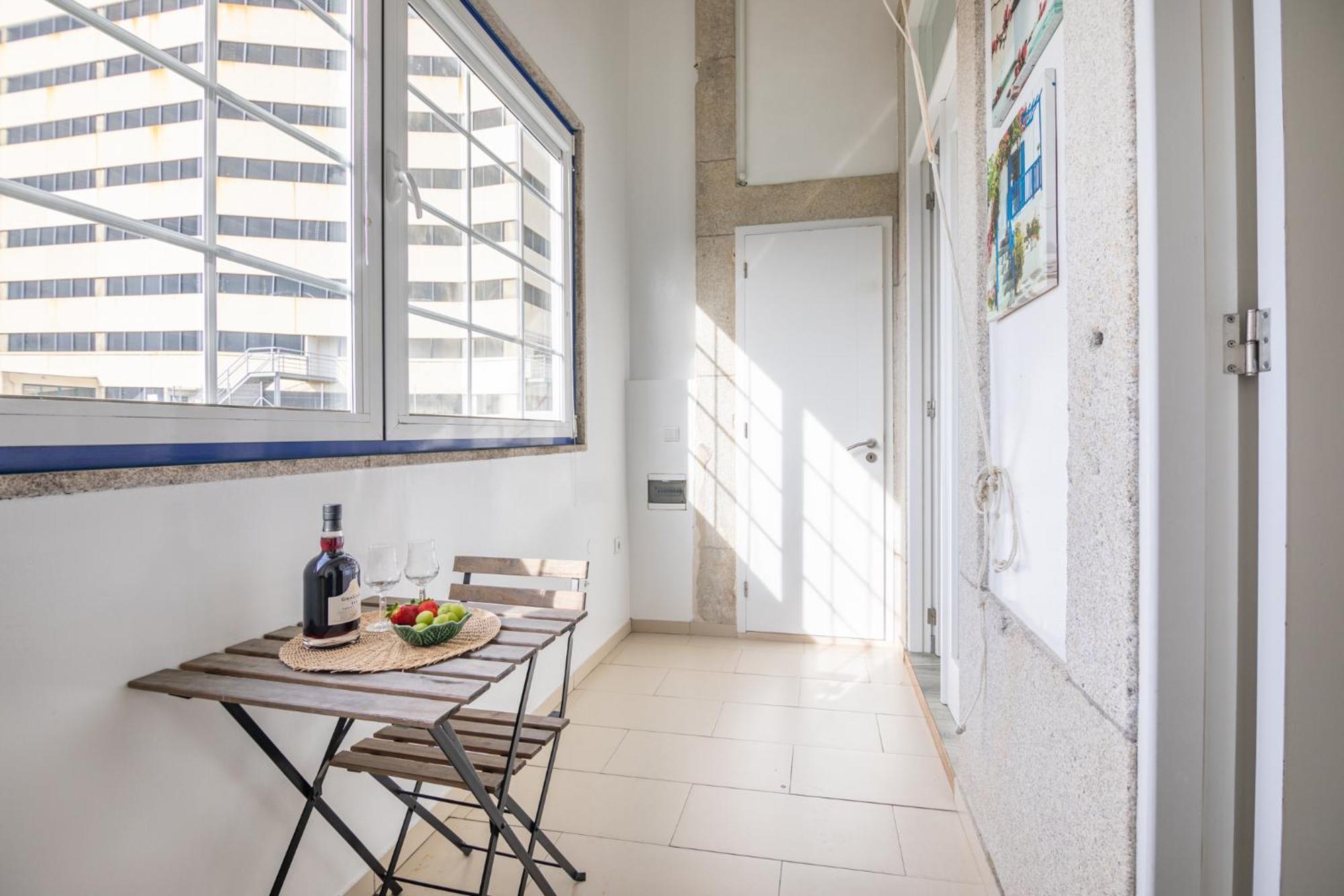 Deluxe Spacious Flats W Mezzanine By Host Wise Apartment Porto Cameră foto