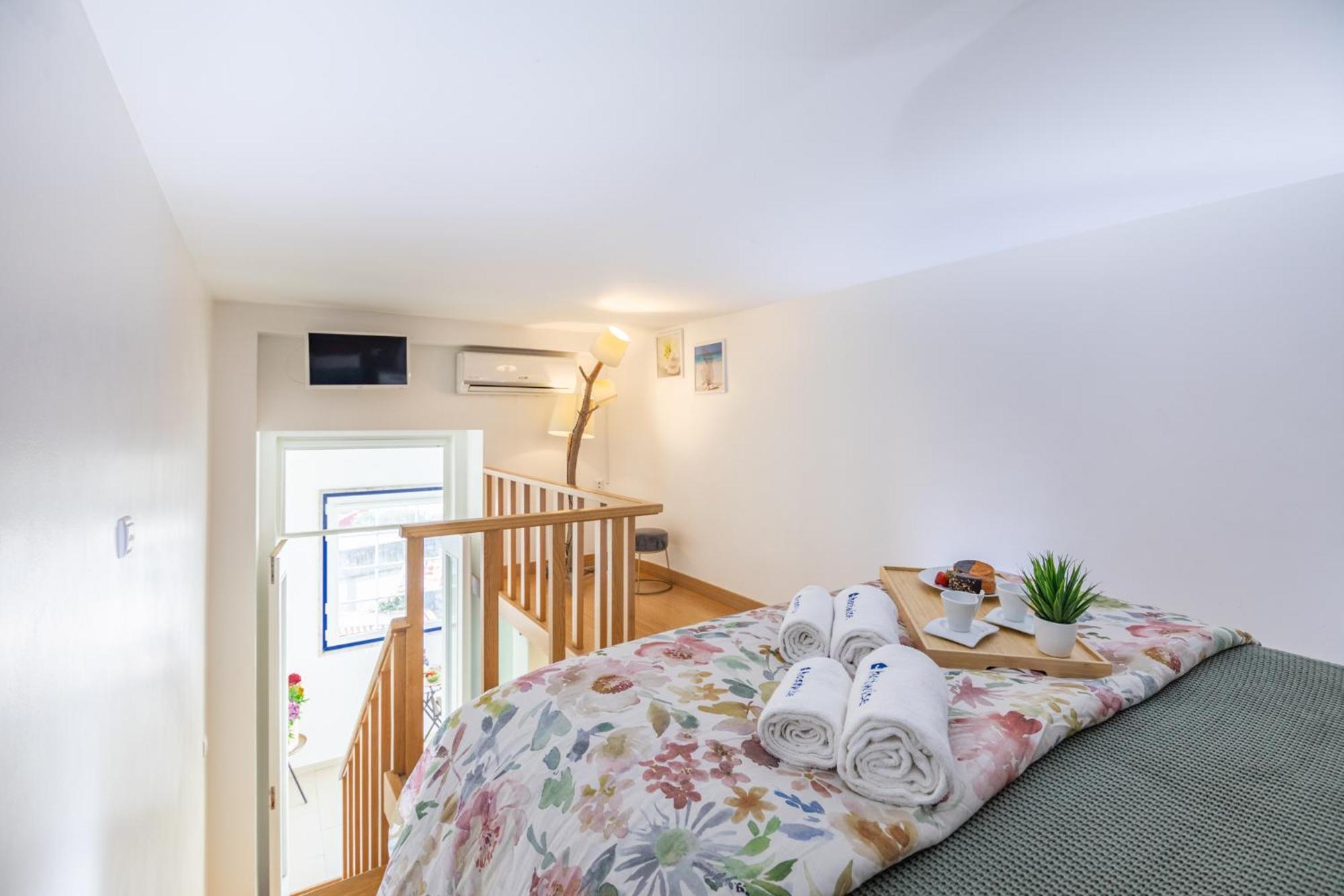 Deluxe Spacious Flats W Mezzanine By Host Wise Apartment Porto Cameră foto