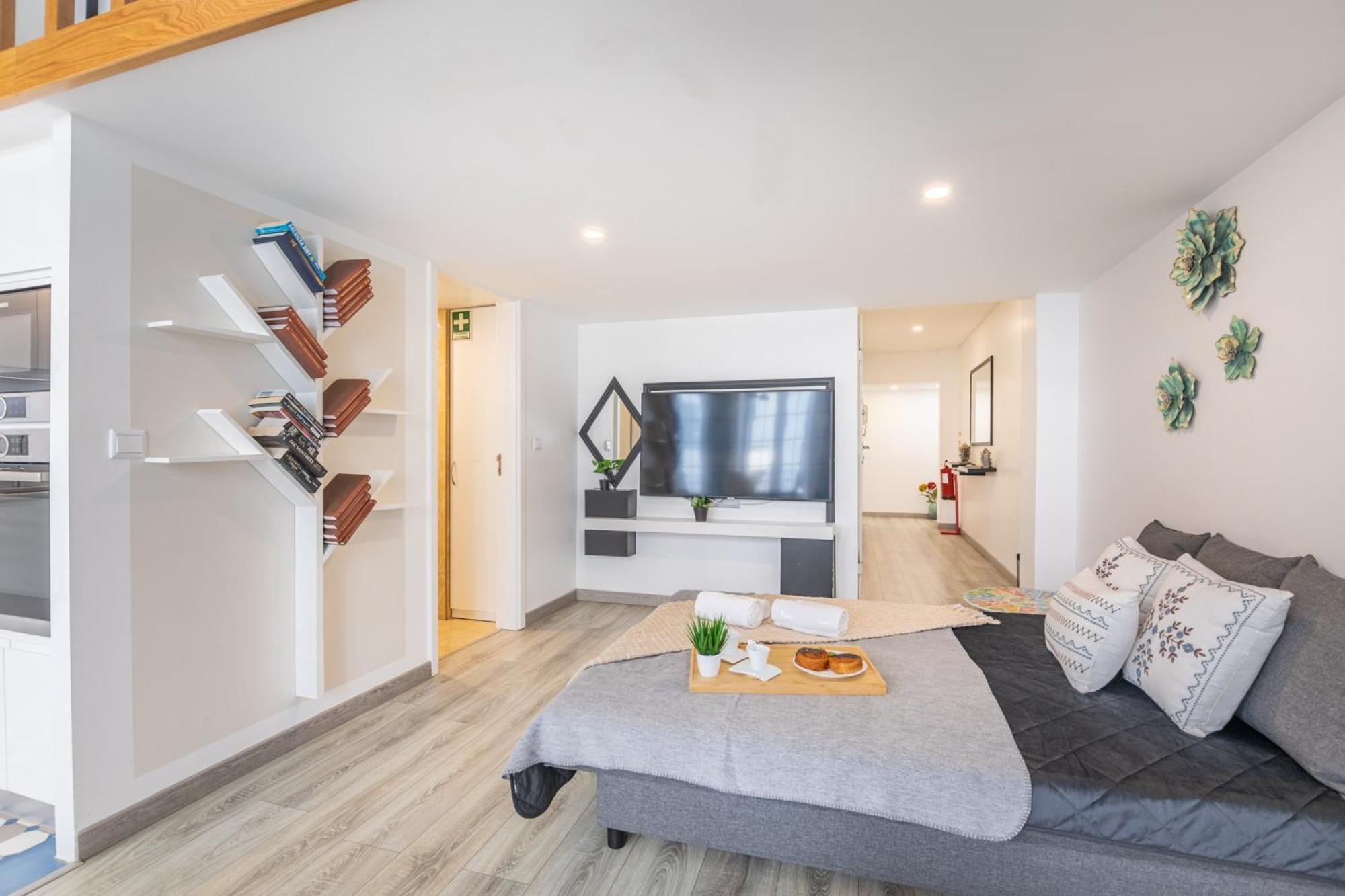 Deluxe Spacious Flats W Mezzanine By Host Wise Apartment Porto Cameră foto